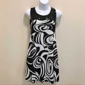 BLACK & WHITE TUNIC DRESS W/ SEQUINS